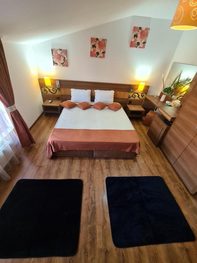 Garsoniera Privata Bed and Breakfast Bukarest Eksteriør billede