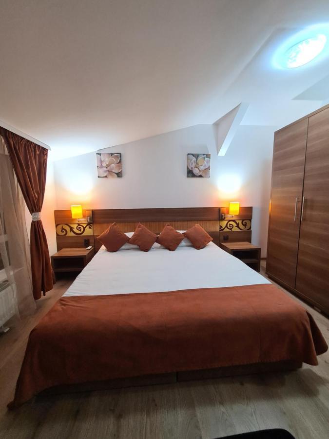 Garsoniera Privata Bed and Breakfast Bukarest Eksteriør billede
